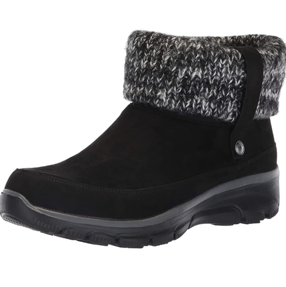 Skechers Shoes - NWT Skechers Easy Going Heighten Shoes